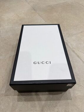 Gucci Black and White Logo shoe Box